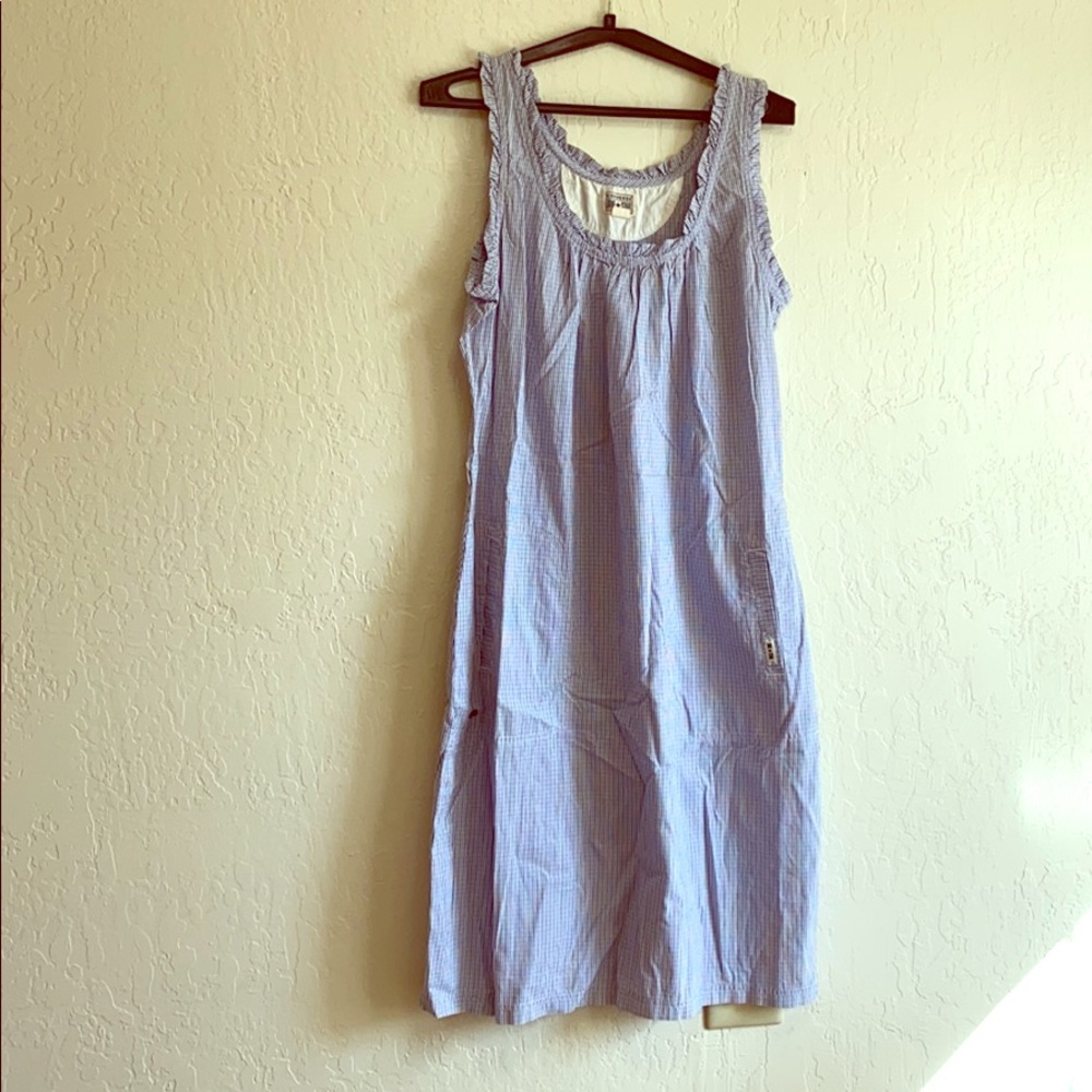 Converse M dress